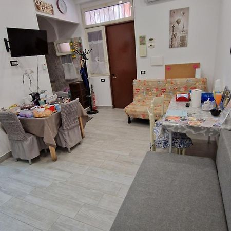 Appartamento Intero Casa Vacanze Espo Neapel Exterior foto