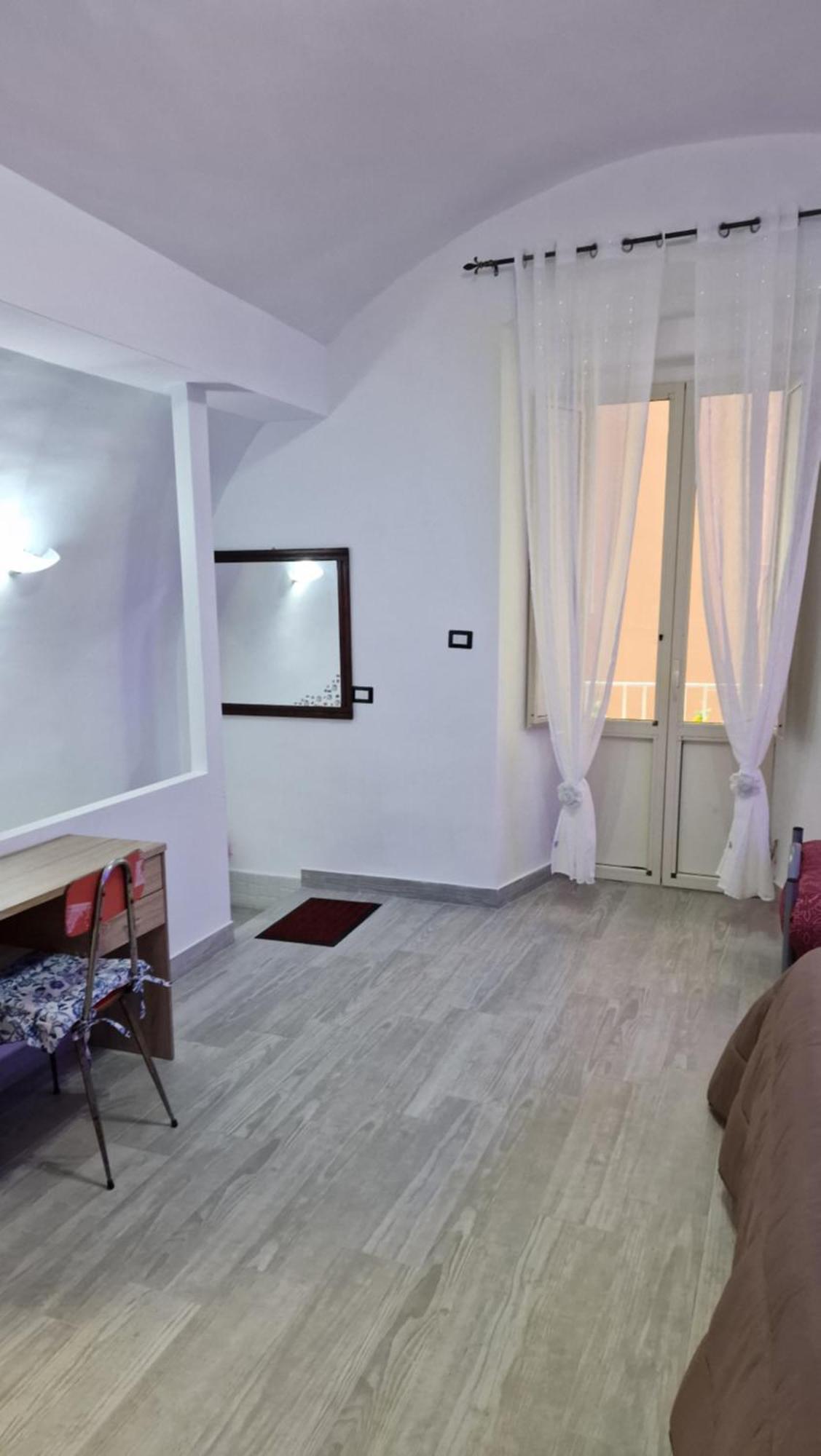 Appartamento Intero Casa Vacanze Espo Neapel Exterior foto