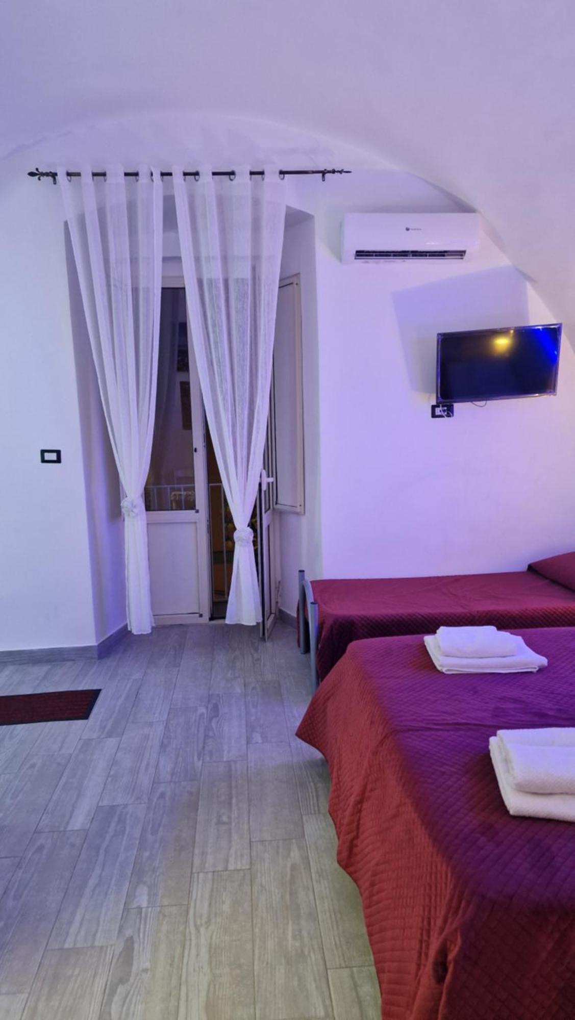 Appartamento Intero Casa Vacanze Espo Neapel Exterior foto