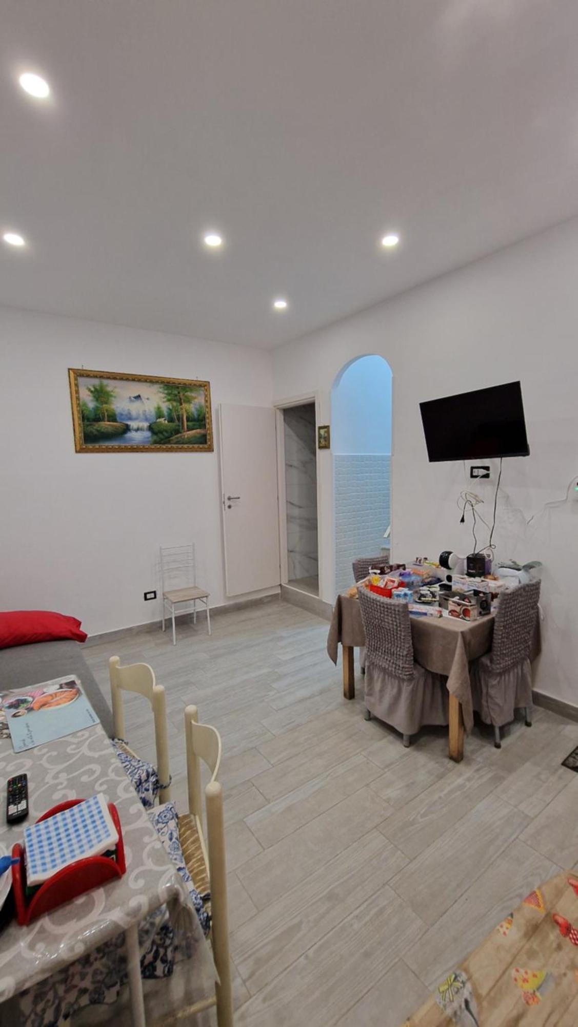 Appartamento Intero Casa Vacanze Espo Neapel Exterior foto